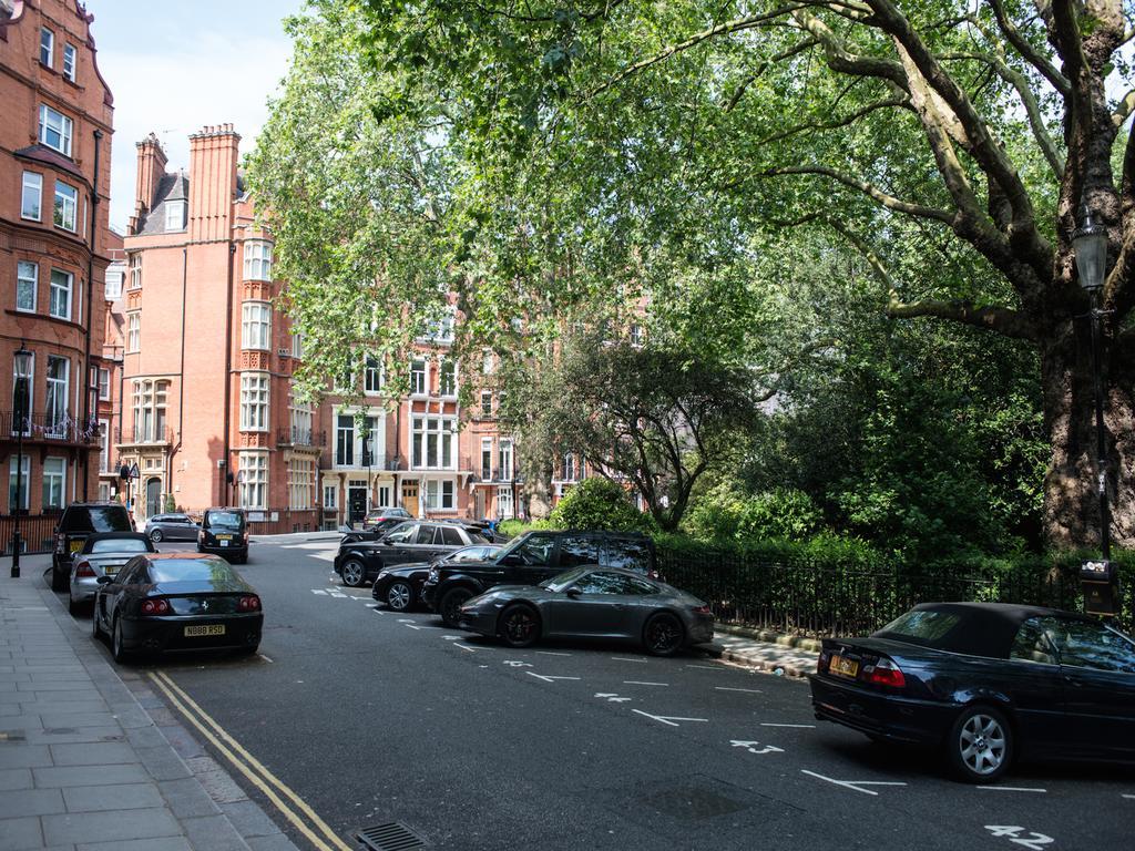 Luxton Apartments - Knightsbridge Лондон Екстер'єр фото